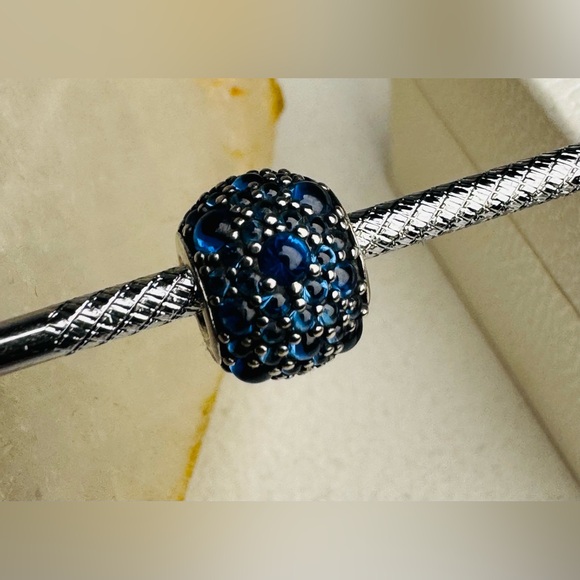 Authentic Retired Pandora Shimmering Droplets with London Blue Crystal S925 Ale - Picture 7 of 12